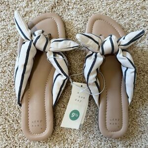 a new day NEVER WORN summer nautical sandals!